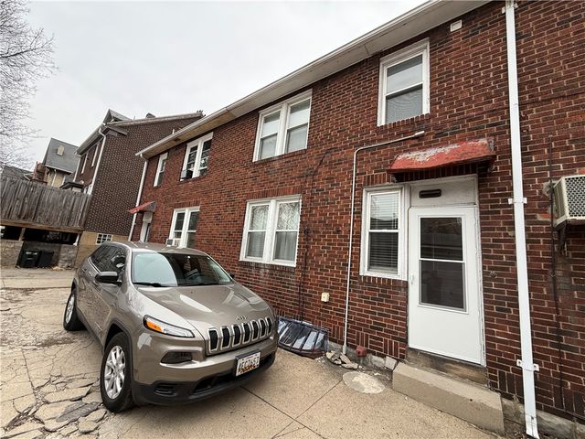 2332 Sherbrook St, Squirrel Hill, PA 15217