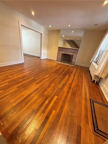 2332 Sherbrook St, Squirrel Hill, PA 15217