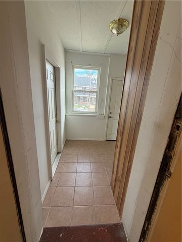 2332 Sherbrook St, Squirrel Hill, PA 15217