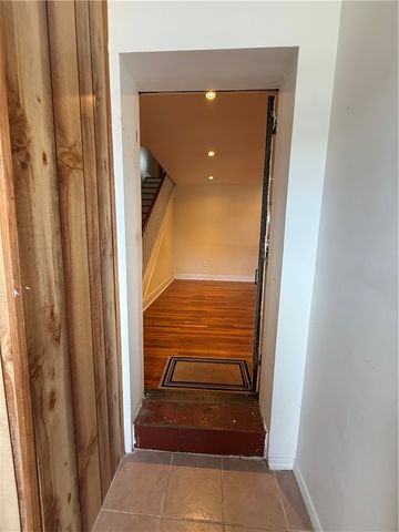 2332 Sherbrook St, Squirrel Hill, PA 15217
