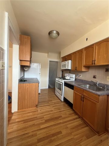 2332 Sherbrook St, Squirrel Hill, PA 15217