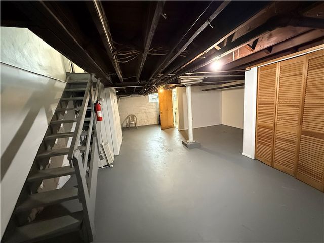 2332 Sherbrook St, Squirrel Hill, PA 15217