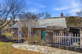 336 Whippoorwill Dr, Canyon Lake, TX 78133