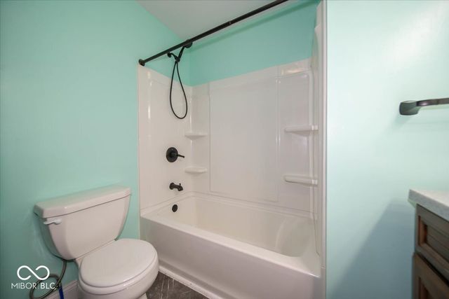 9292 S Tomahawk Trail, Markleville, IN 46056