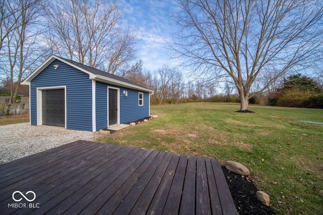 9292 S Tomahawk Trail, Markleville, IN 46056