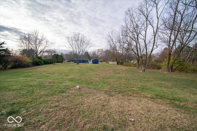 9292 S Tomahawk Trail, Markleville, IN 46056