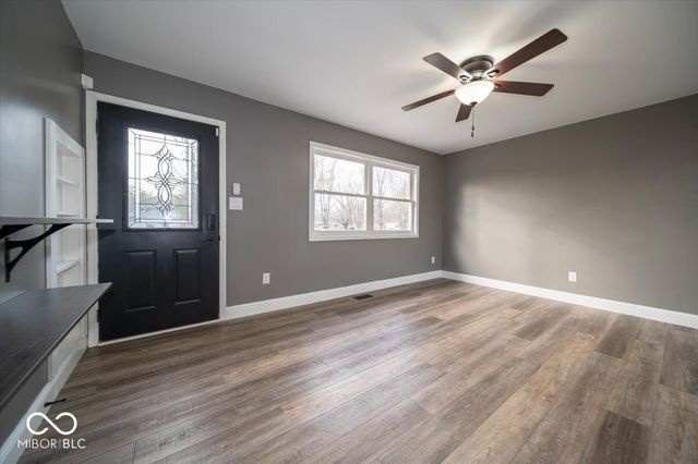 9292 S Tomahawk Trail, Markleville, IN 46056