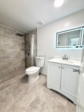 5199 NW 7th St 501E, Miami, FL 33126