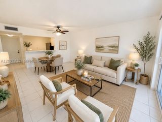 5199 NW 7th St 501E, Miami, FL 33126