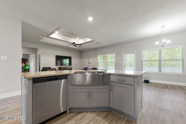 12213 Savannah Circle, Ocean Springs, MS 39564