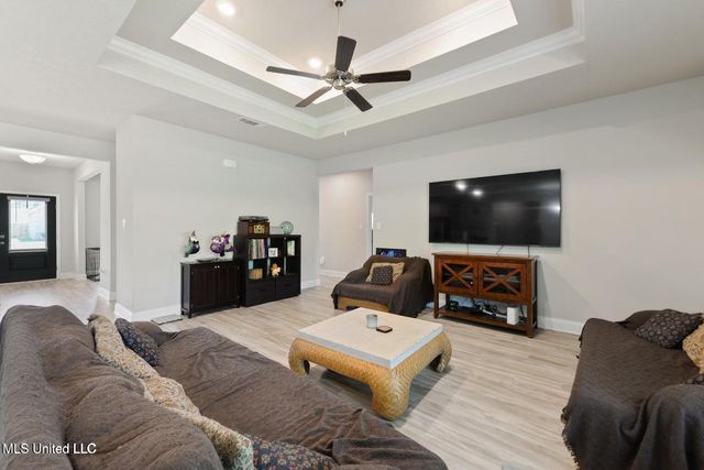 12213 Savannah Circle, Ocean Springs, MS 39564