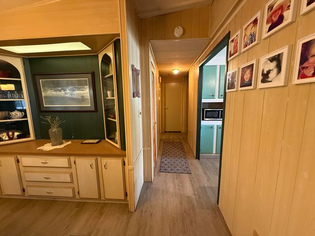 2400 W Midvalley Avenue F-1, Visalia, CA 93277