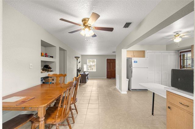 1301 NICHOLS DRIVE, Tavares, FL 32778