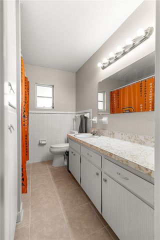 1301 NICHOLS DRIVE, Tavares, FL 32778