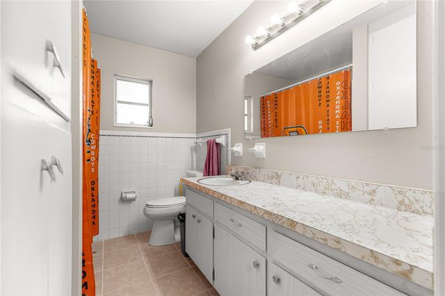 1301 NICHOLS DRIVE, Tavares, FL 32778