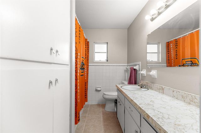 1301 NICHOLS DRIVE, Tavares, FL 32778