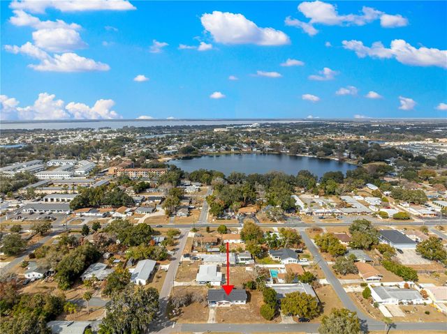 1301 NICHOLS DRIVE, Tavares, FL 32778