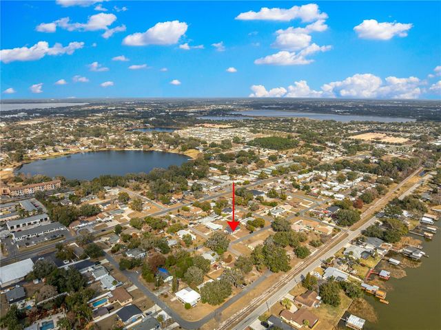 1301 NICHOLS DRIVE, Tavares, FL 32778