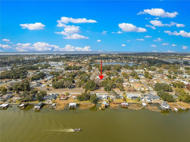 1301 NICHOLS DRIVE, Tavares, FL 32778