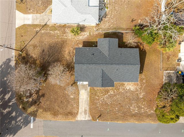 1301 NICHOLS DRIVE, Tavares, FL 32778