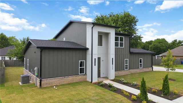 5404 SW Remington Road, Bentonville, AR 72713