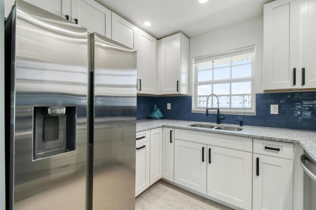 117 Lehane Terrace 211, North Palm Beach, FL 33408