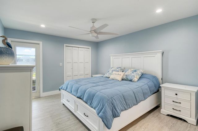 117 Lehane Terrace 211, North Palm Beach, FL 33408