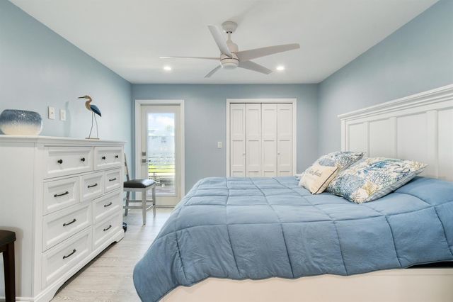 117 Lehane Terrace 211, North Palm Beach, FL 33408
