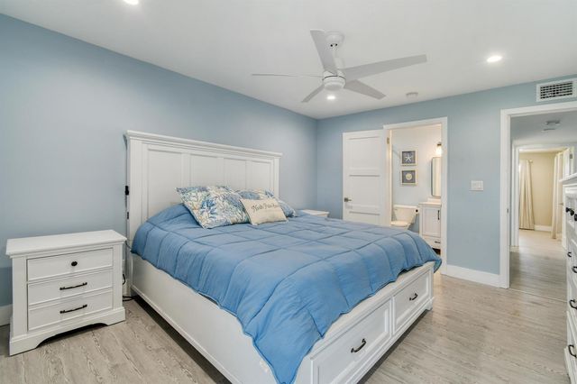 117 Lehane Terrace 211, North Palm Beach, FL 33408