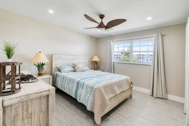 117 Lehane Terrace 211, North Palm Beach, FL 33408