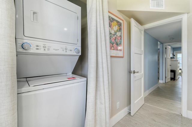 117 Lehane Terrace 211, North Palm Beach, FL 33408