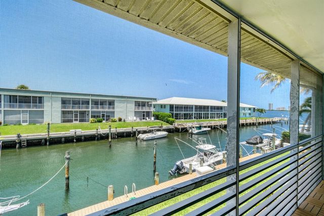 117 Lehane Terrace 211, North Palm Beach, FL 33408