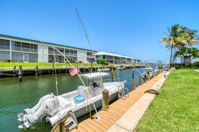 117 Lehane Terrace 211, North Palm Beach, FL 33408