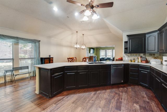 2921 Oak Ridge Drive, Hurst, TX 76054