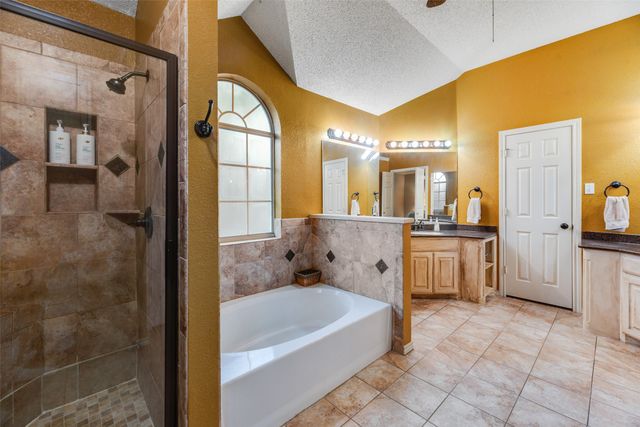 2921 Oak Ridge Drive, Hurst, TX 76054