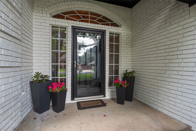 2921 Oak Ridge Drive, Hurst, TX 76054