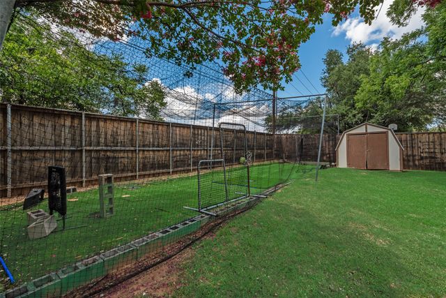 2921 Oak Ridge Drive, Hurst, TX 76054