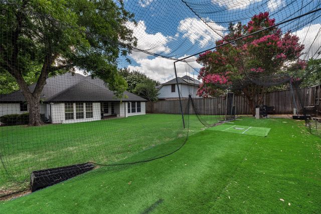2921 Oak Ridge Drive, Hurst, TX 76054