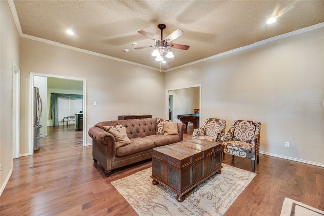 2921 Oak Ridge Drive, Hurst, TX 76054