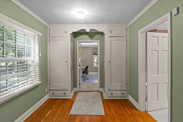 1645 E Meadowmere Street, Springfield, MO 65804