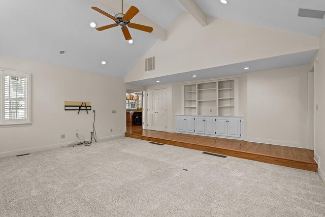 1645 E Meadowmere Street, Springfield, MO 65804