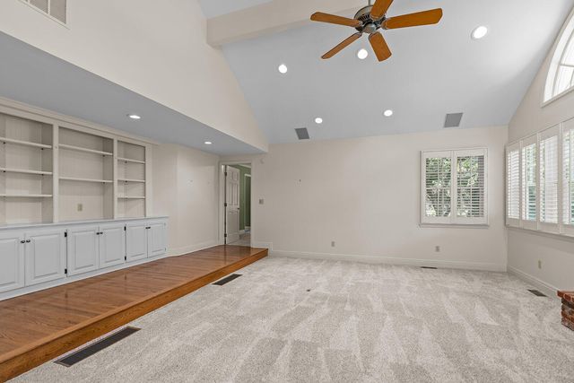 1645 E Meadowmere Street, Springfield, MO 65804