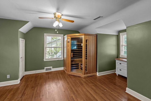 1645 E Meadowmere Street, Springfield, MO 65804