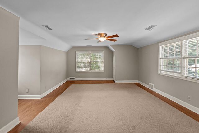 1645 E Meadowmere Street, Springfield, MO 65804