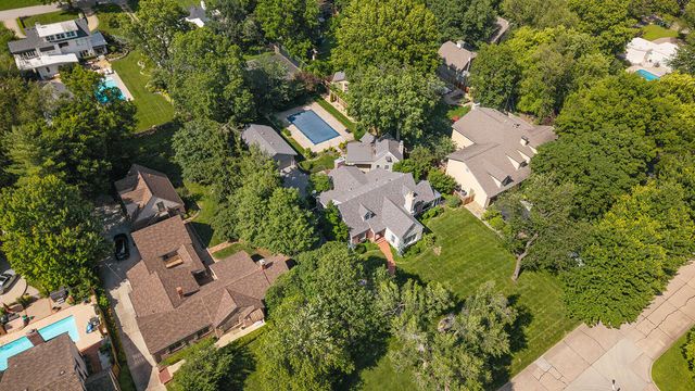 1645 E Meadowmere Street, Springfield, MO 65804