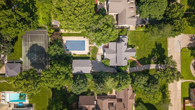 1645 E Meadowmere Street, Springfield, MO 65804