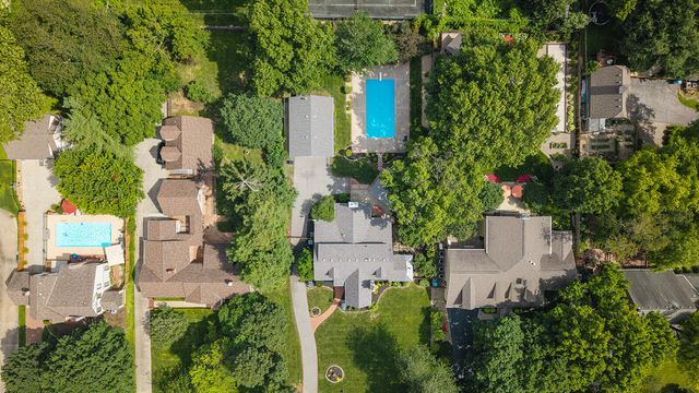 1645 E Meadowmere Street, Springfield, MO 65804