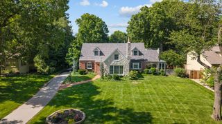 1645 E Meadowmere Street, Springfield, MO 65804