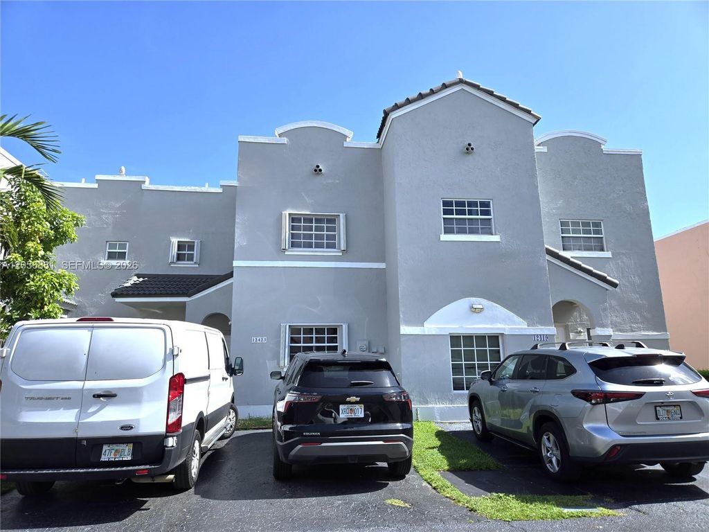 12423 NW 7th Lane, Miami, FL 33182