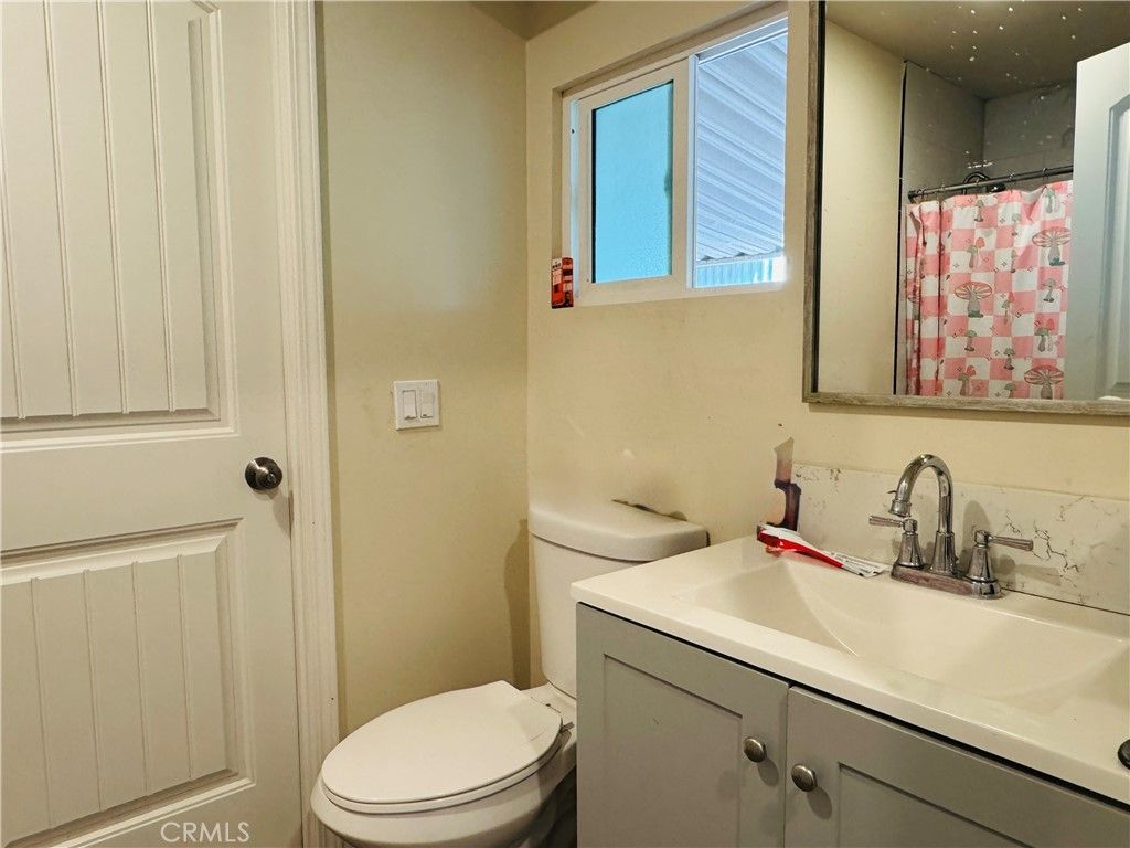 Image 10 of property listing at 160 S Eucalyptus Avenue 111, Rialto, CA 92376